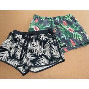 H&M Lot of 2 Men's Small‎ Mesh Lined Swim Shorts 2.5" Inseams Polyester Pockets